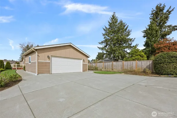 $399,000 | 3516 Meadowbrook Lane Southeast, Lacey, WA 98503
