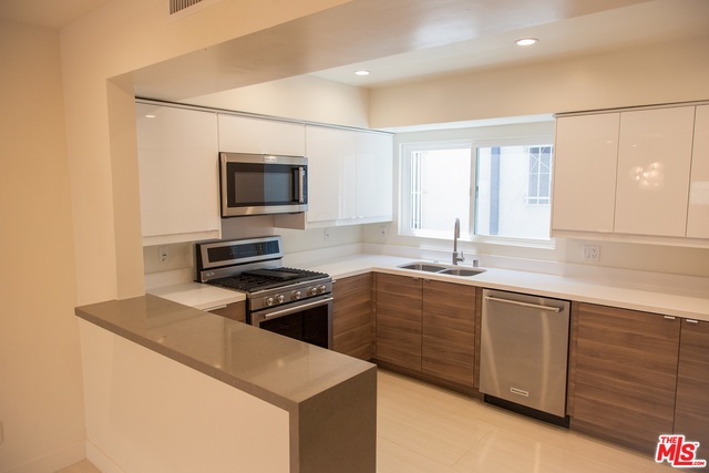 508 North Kings Road, Unit 2 West Hollywood, CA 90048 - Photo 5 of 25