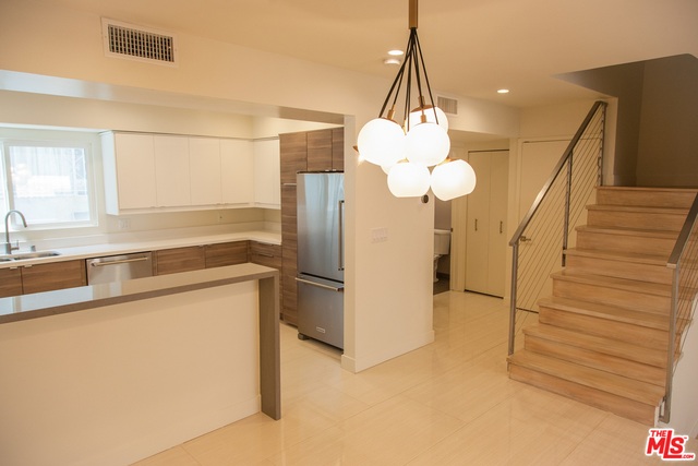 508 North Kings Road, Unit 2 West Hollywood, CA 90048 - Photo 6 of 25