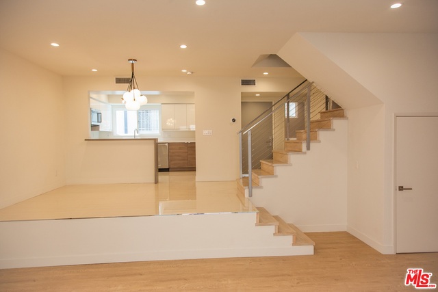 508 North Kings Road, Unit 2 West Hollywood, CA 90048 - Photo 9 of 25