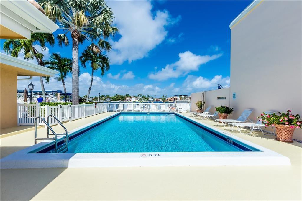 548 Commodore Circle Delray Beach, FL 33483 - Photo 8 of 11 Photo 8