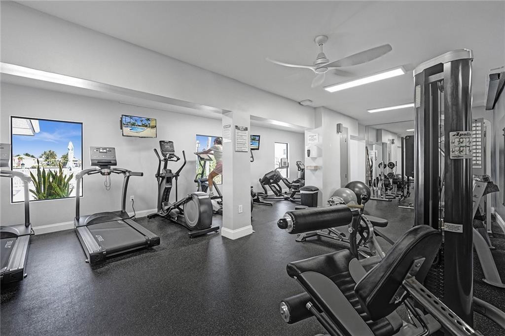 548 Commodore Circle Delray Beach, FL 33483 - Photo 10 of 11 Photo 10