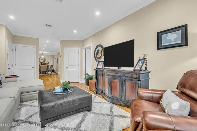 $3,200 | 564 Sairs Avenue, Unit #10, Long Branch, NJ 07740