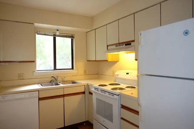 $1,775 | 2328 Sadler Road, Fernandina Beach, FL 32034