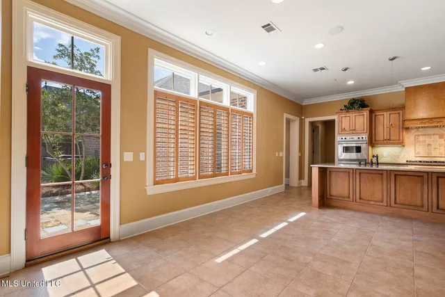 $845,000 | 9 Cypress Lane, Jackson, MS 39211