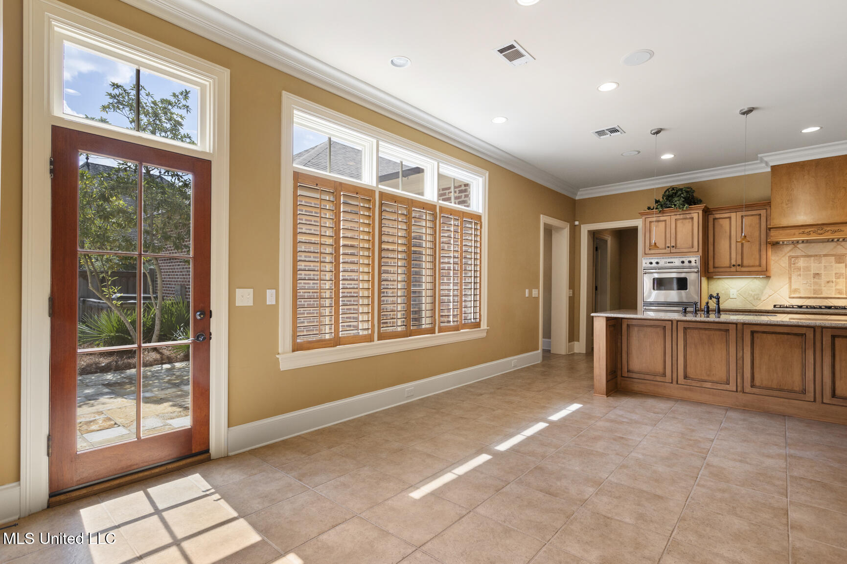 9 Cypress Lane Jackson, MS 39211 - Photo 12 of 47 9 Cypress Lane-12