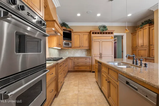 $845,000 | 9 Cypress Lane, Jackson, MS 39211