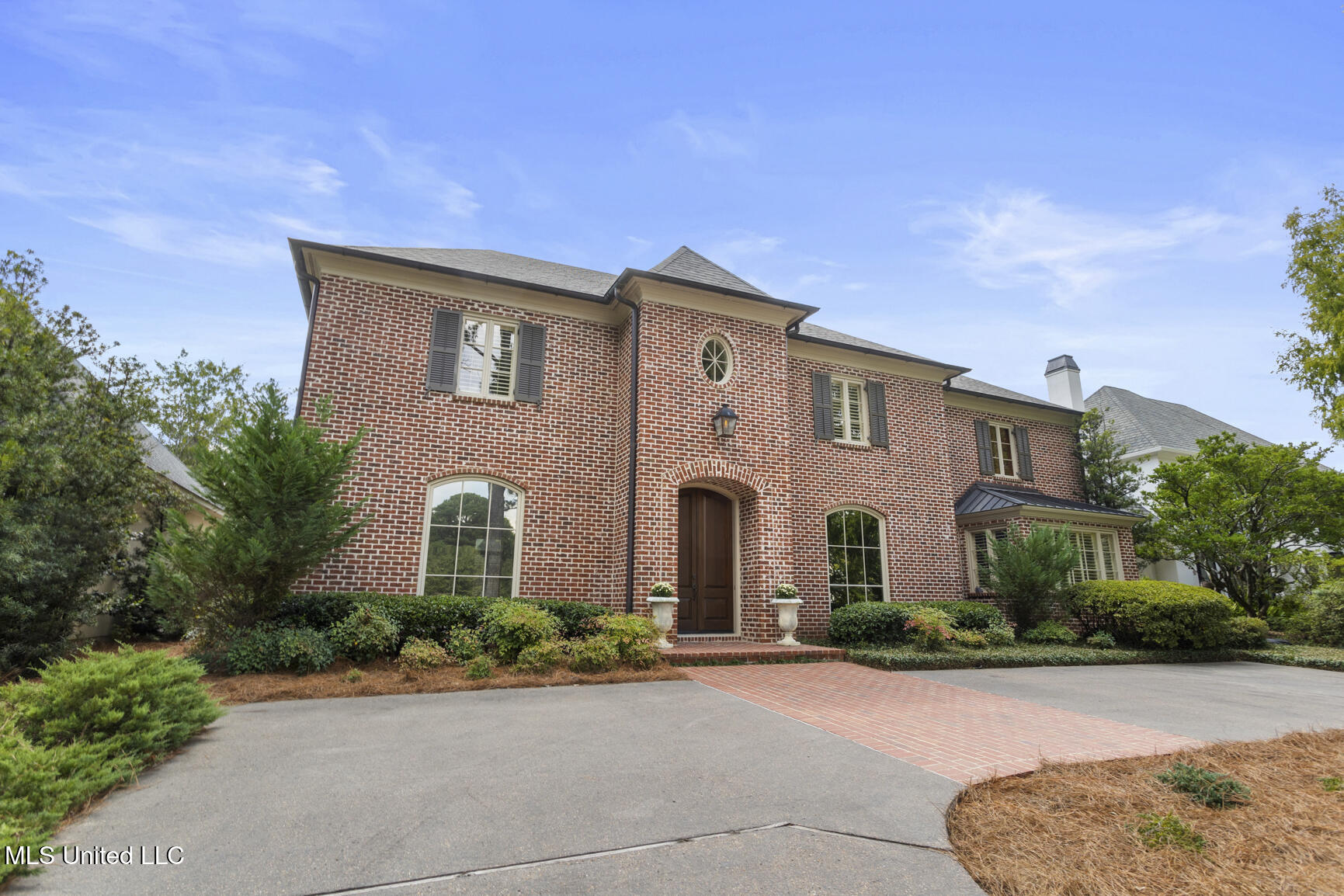 9 Cypress Lane Jackson, MS 39211 - Photo 2 of 47 9 Cypress Lane-1