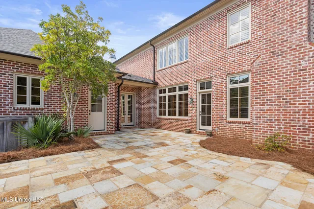 $845,000 | 9 Cypress Lane, Jackson, MS 39211