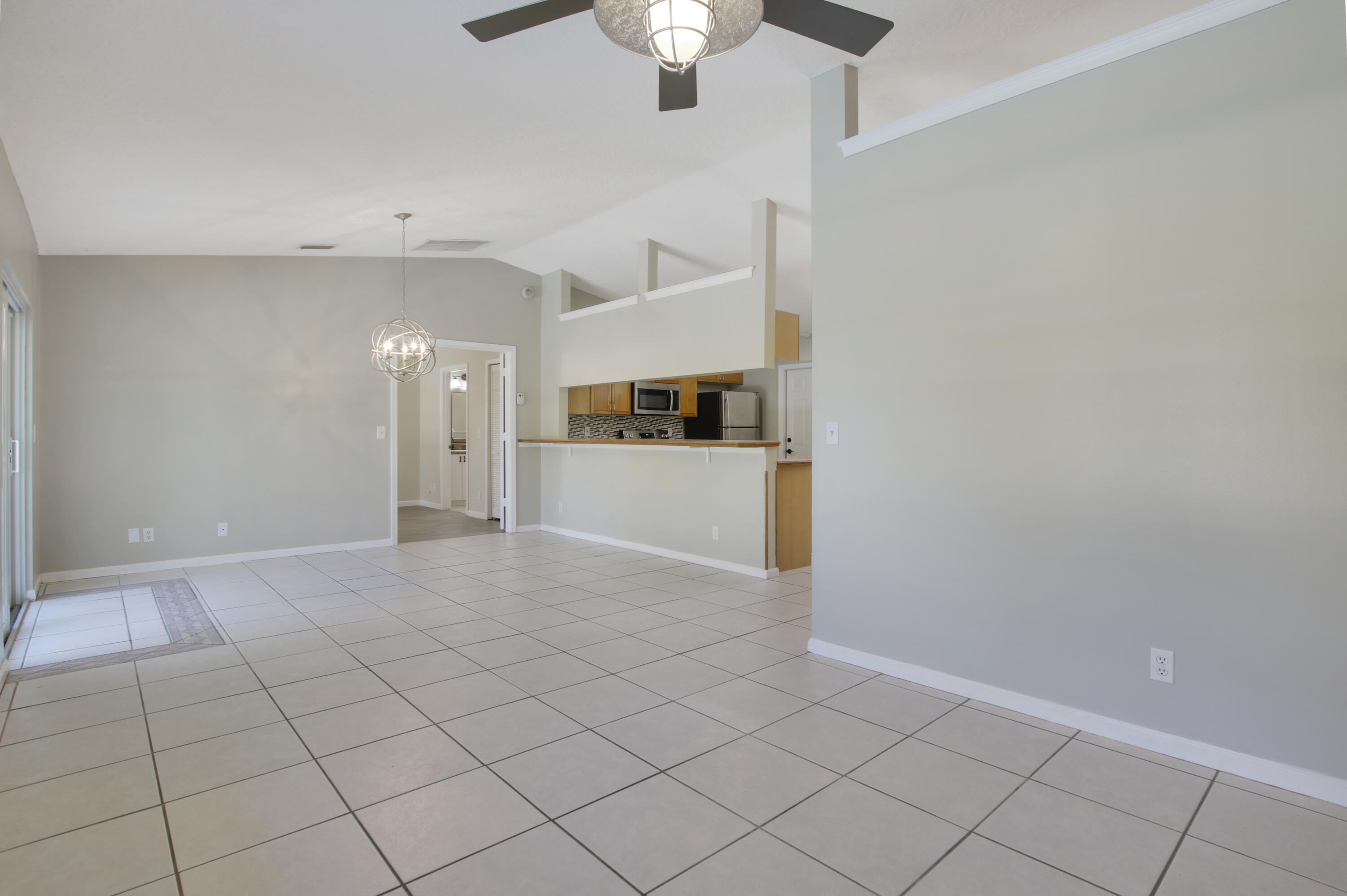 13635 86th Road North The Acreage, FL 33412 - Photo 17 of 33 E4AE8C11-DA7E-40EE-8425-48556DE8C12E