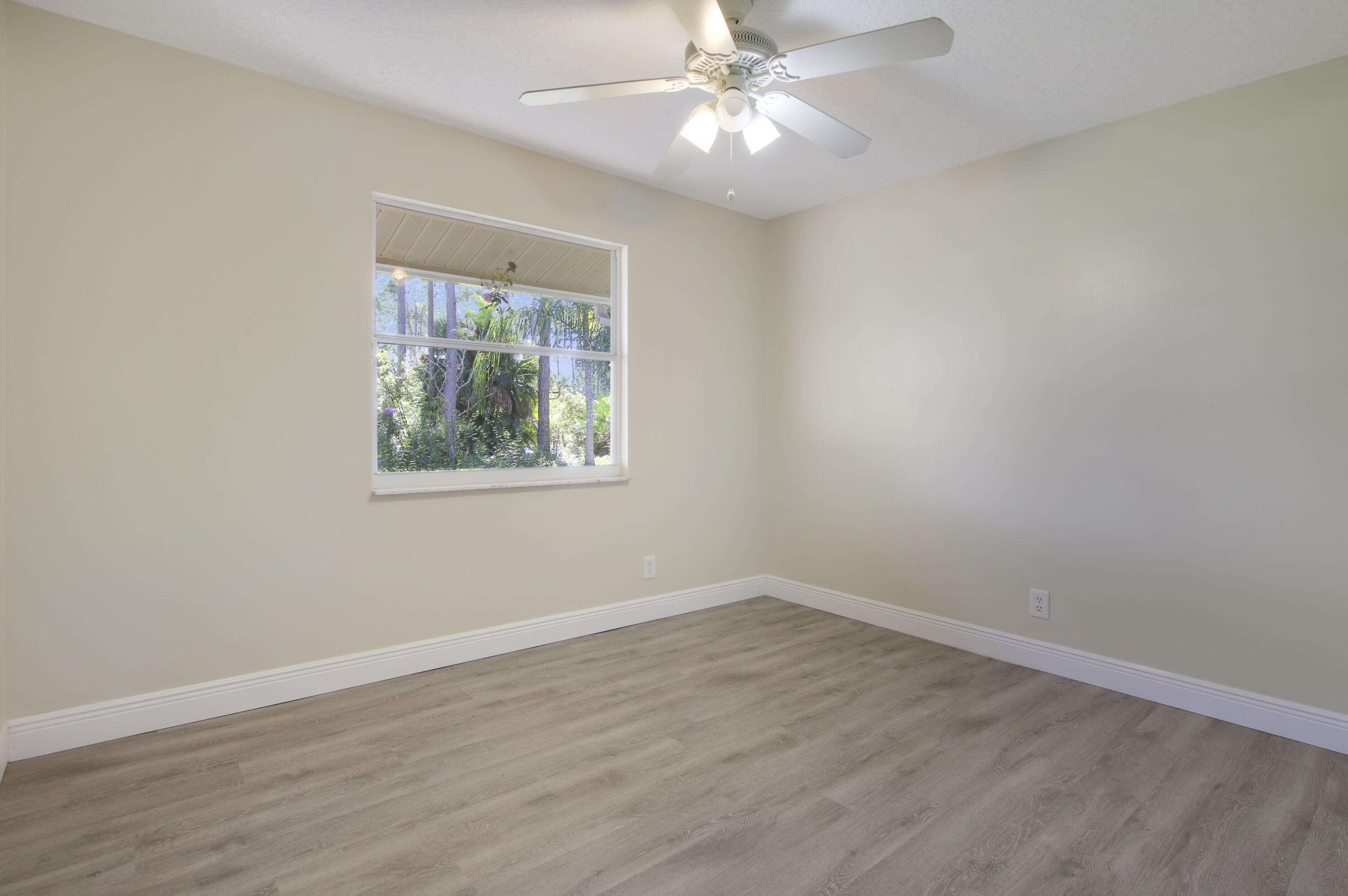 13635 86th Road North The Acreage, FL 33412 - Photo 23 of 33 12E51FC7-6CF3-44EB-9F44-94F2CDFD285E