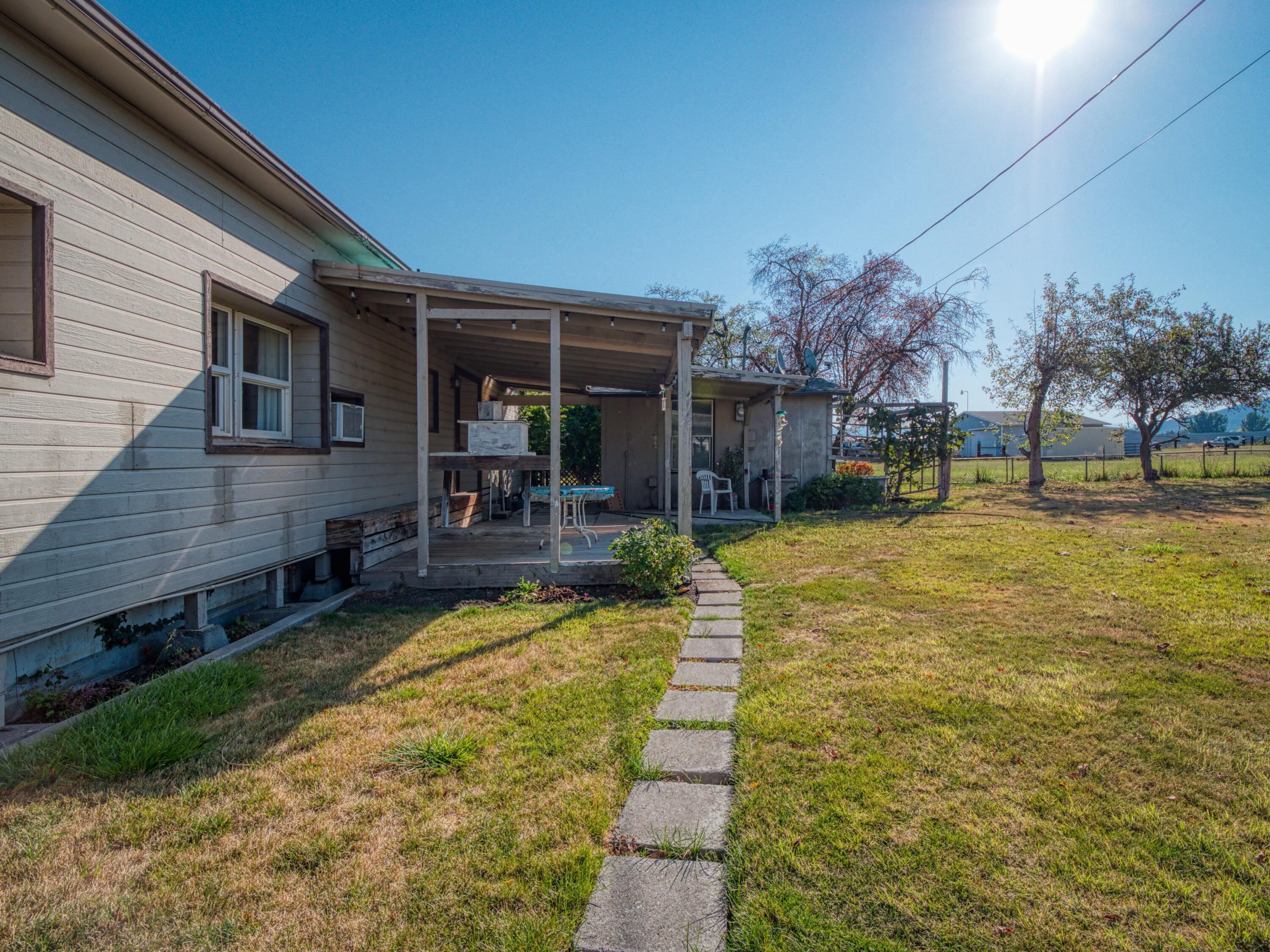 455 Hartley Road Talent, OR 97540 - Photo 21 of 26 Rear 5