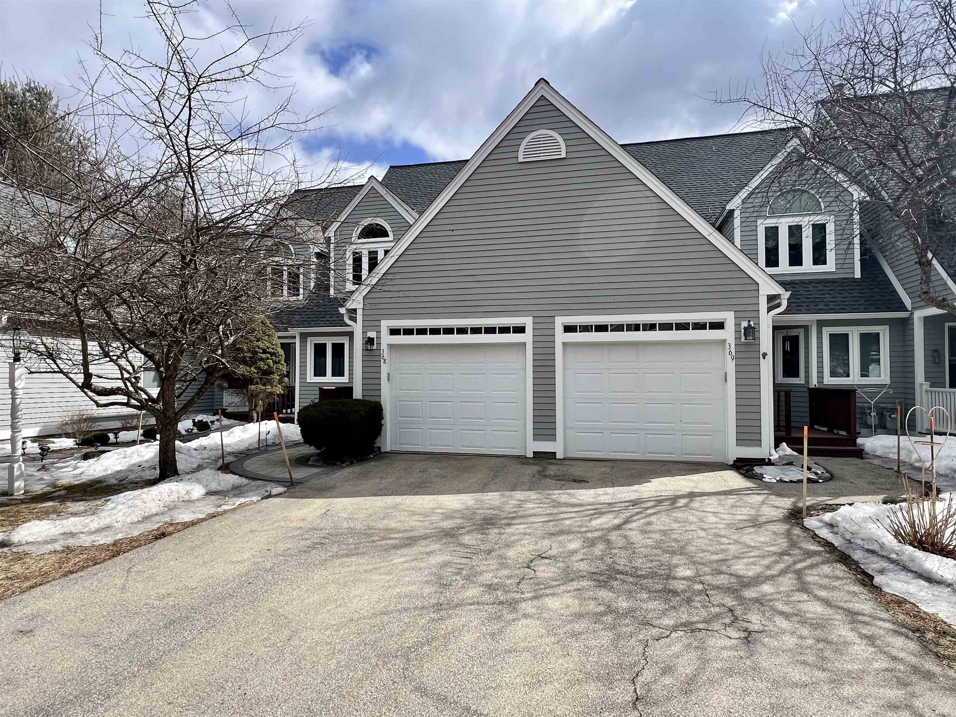 368 Winding Pond Road Londonderry, NH 03053 - Photo 4 of 42