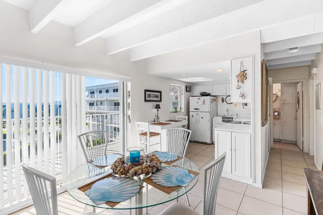 $2,005 | 3500 South Ocean Boulevard, Unit 405, South Palm Beach, FL 33480