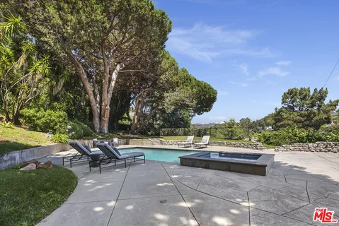 a view of outdoor space yard and patio