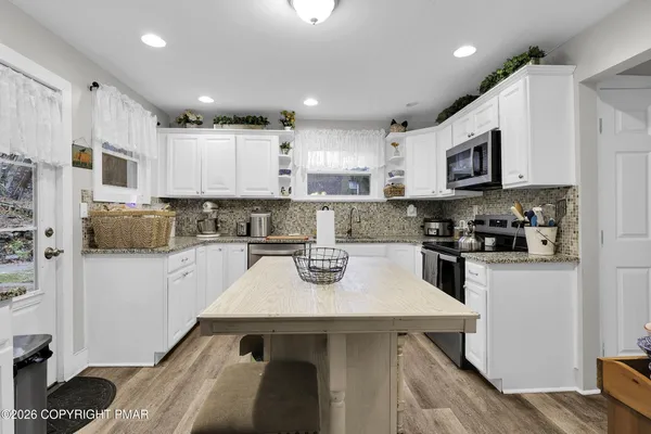$299,900 | 2042 Highway 92, Pittston, PA 18643