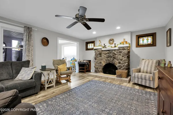 $299,900 | 2042 Highway 92, Pittston, PA 18643