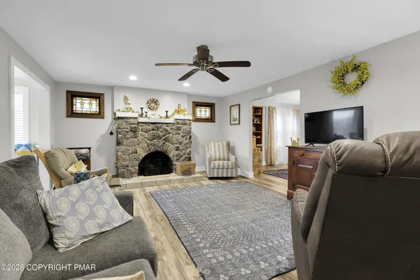 $299,900 | 2042 Highway 92, Pittston, PA 18643