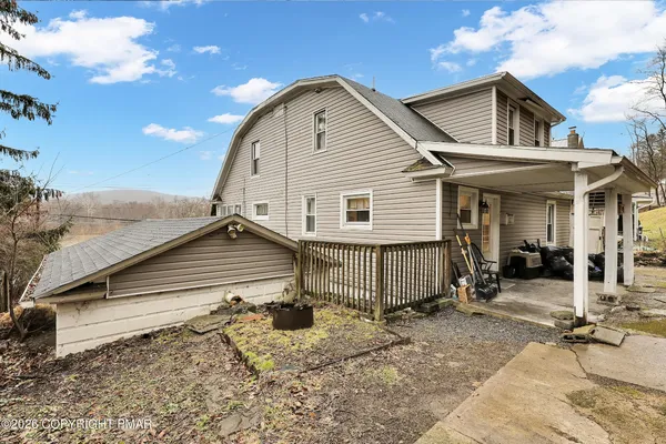 $299,900 | 2042 Highway 92, Pittston, PA 18643