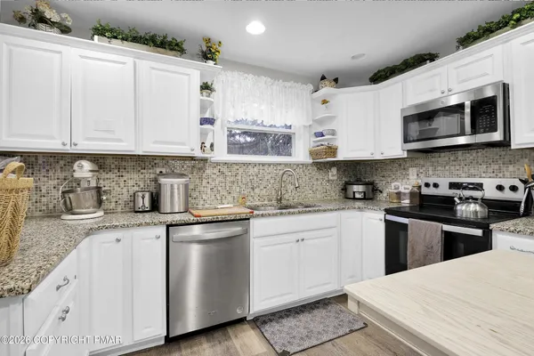 $299,900 | 2042 Highway 92, Pittston, PA 18643