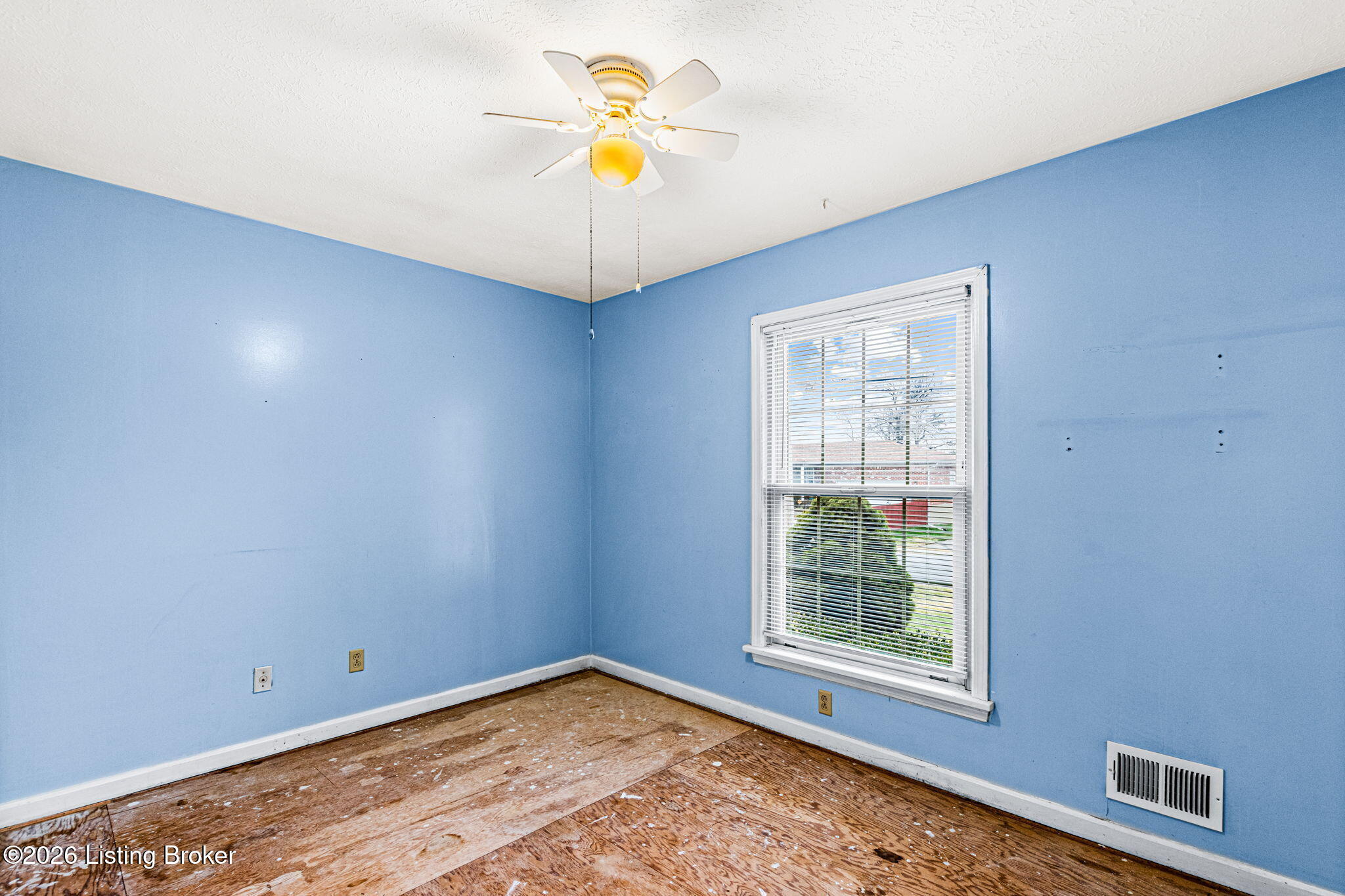 4437 Malcolm Road Louisville, KY 40216 - Photo 21 of 44 20-web-or-mls-696A5405 (2)