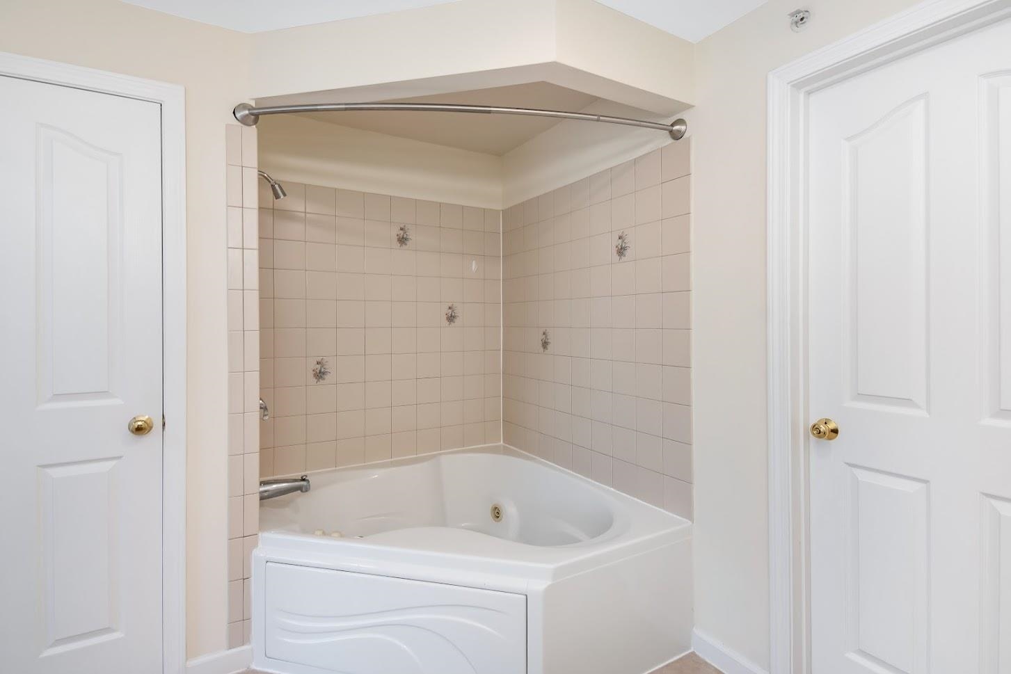 83 Claire Point Road, Unit 83 Burlington, VT 05408 - Photo 11 of 25 Gallery Image 11