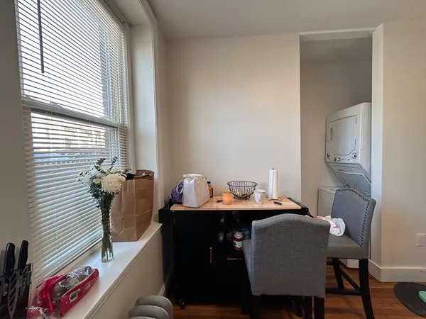 $2,475 | 281 Highland Avenue, Unit 1B, Somerville, MA 02143