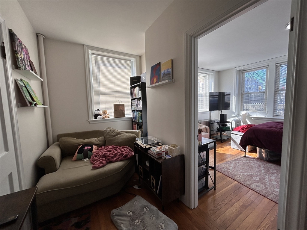 281 Highland Avenue, Unit 1B Somerville, MA 02143 - Photo 6 of 12