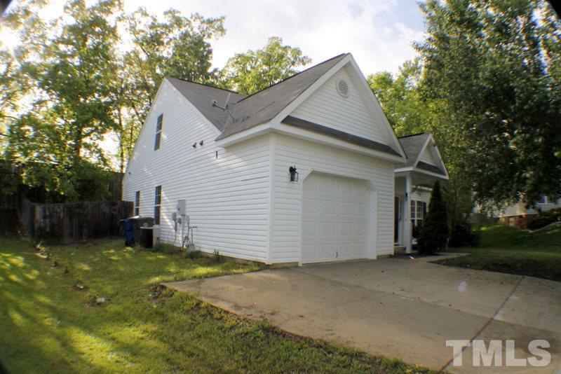 725 Hanska Way Raleigh, NC 27610 - Photo 2 of 24 Gallery Image 2