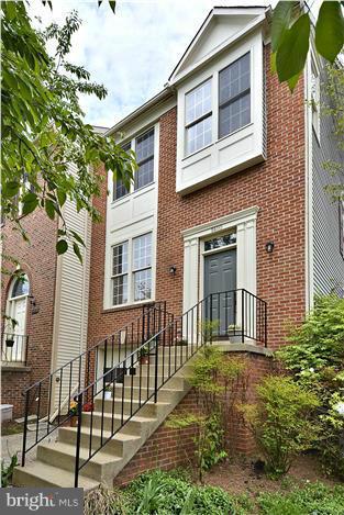 5600 Rivendell Place Frederick, MD 21703 - Photo 1 of 15 Exterior (Front)