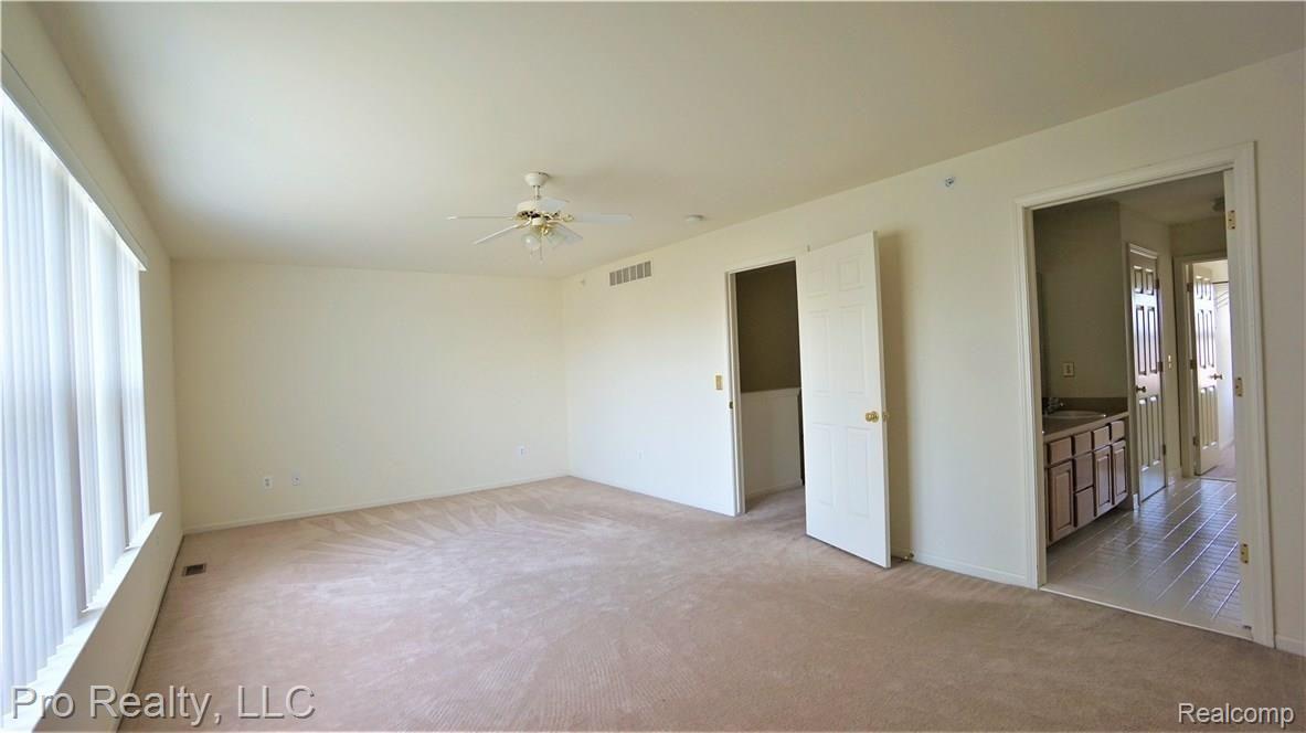 423 Cherry Orchard Road, Unit 101 Canton, MI 48188 - Photo 8 of 17 bed master.jpg