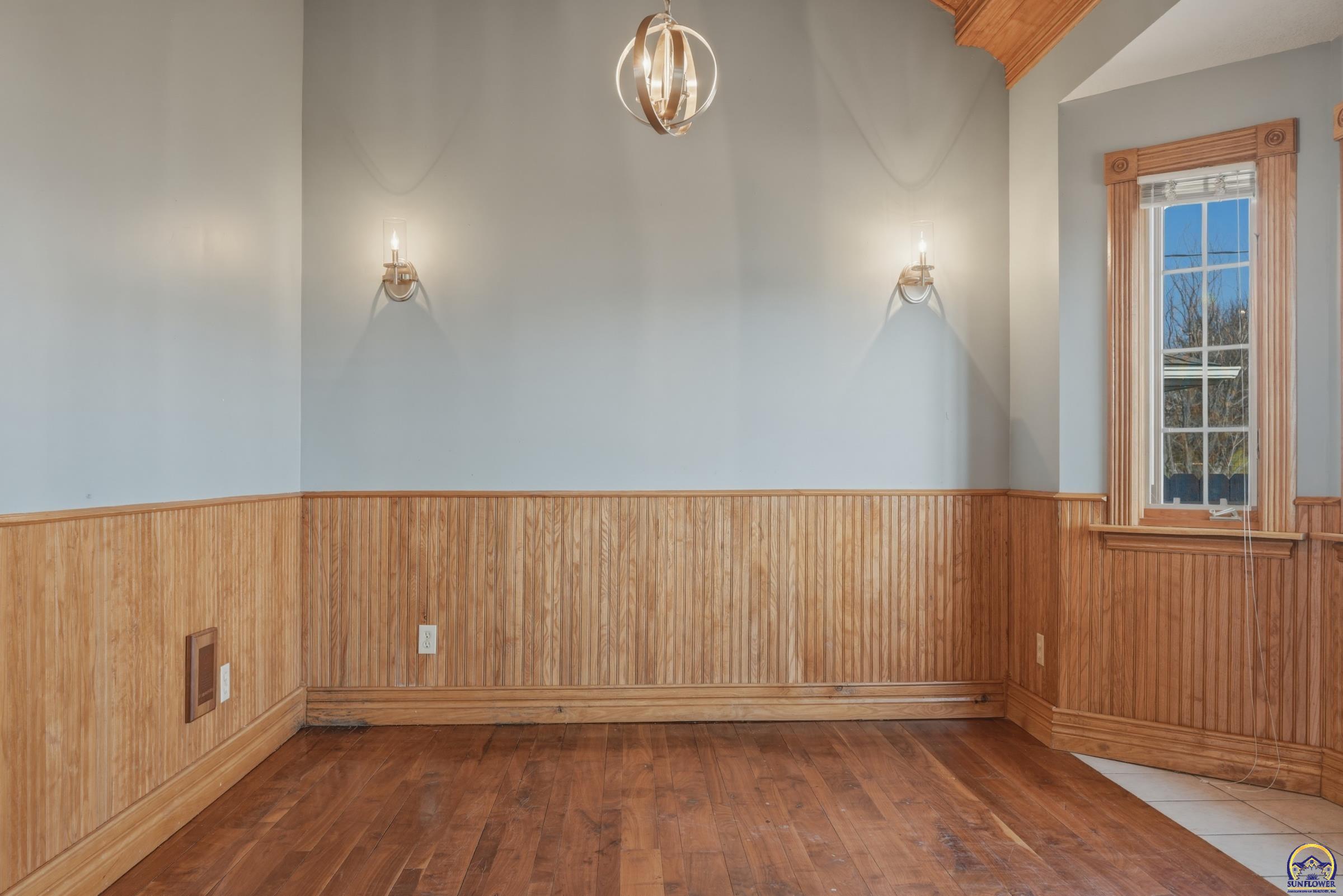 2848 Southwest Indian Hills Road Topeka, KS 66614 - Photo 11 of 41