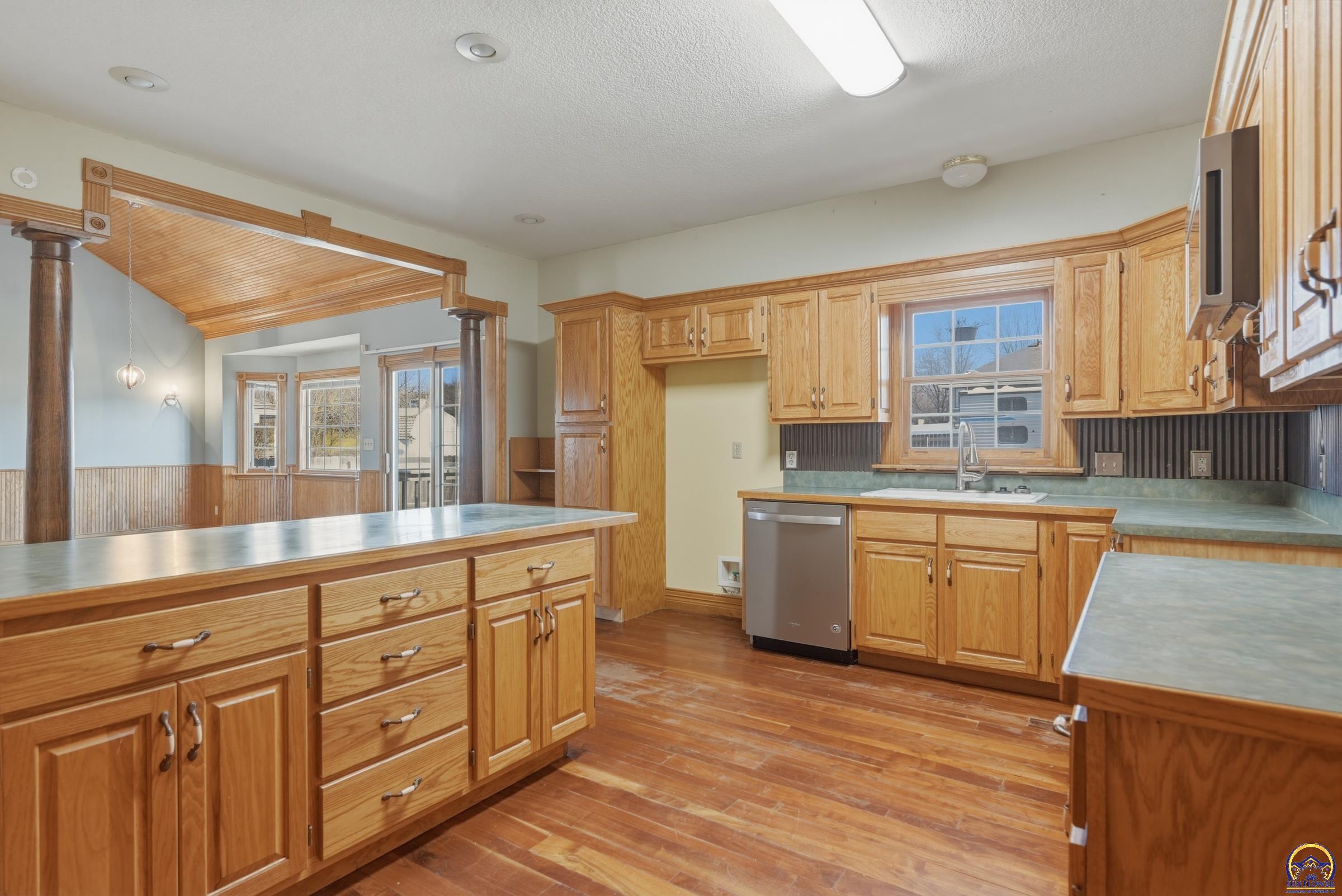 2848 Southwest Indian Hills Road Topeka, KS 66614 - Photo 18 of 41