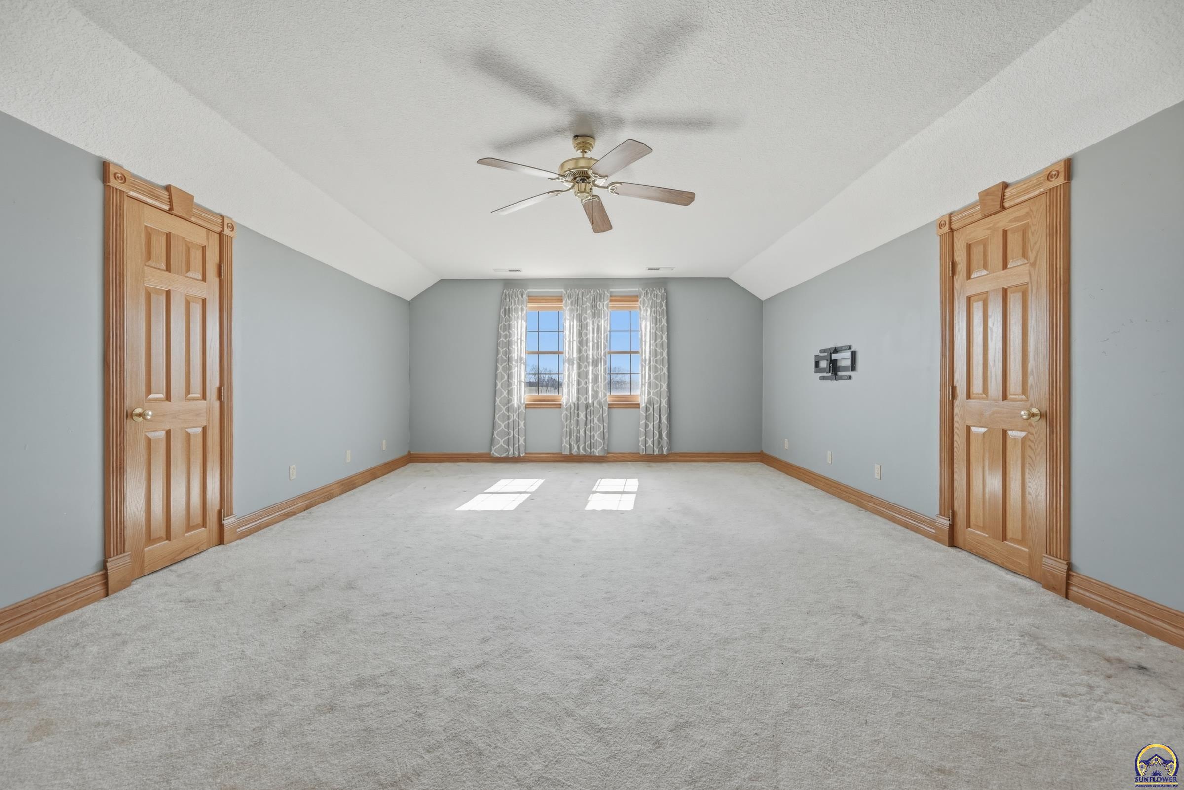 2848 Southwest Indian Hills Road Topeka, KS 66614 - Photo 22 of 41