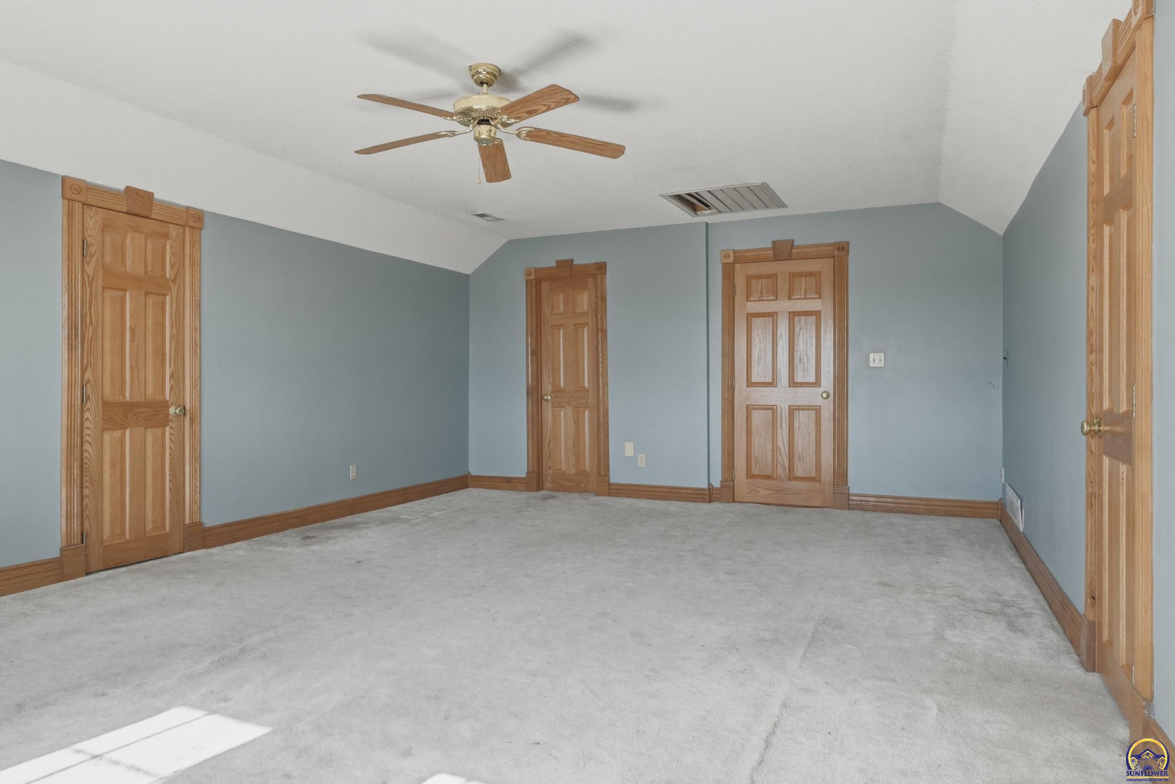 2848 Southwest Indian Hills Road Topeka, KS 66614 - Photo 23 of 41