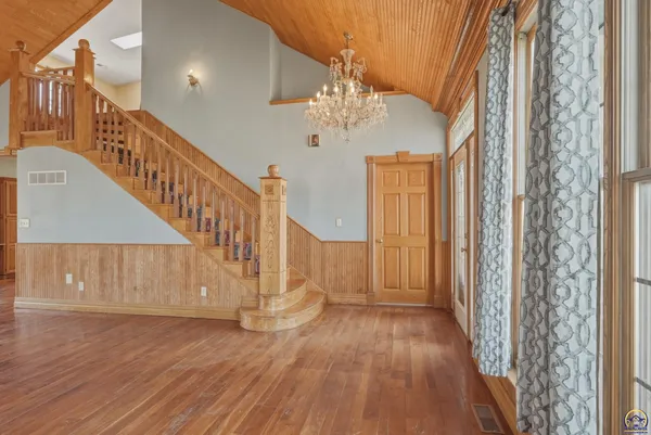 $325,000 | 2848 Southwest Indian Hills Road, Topeka, KS 66614