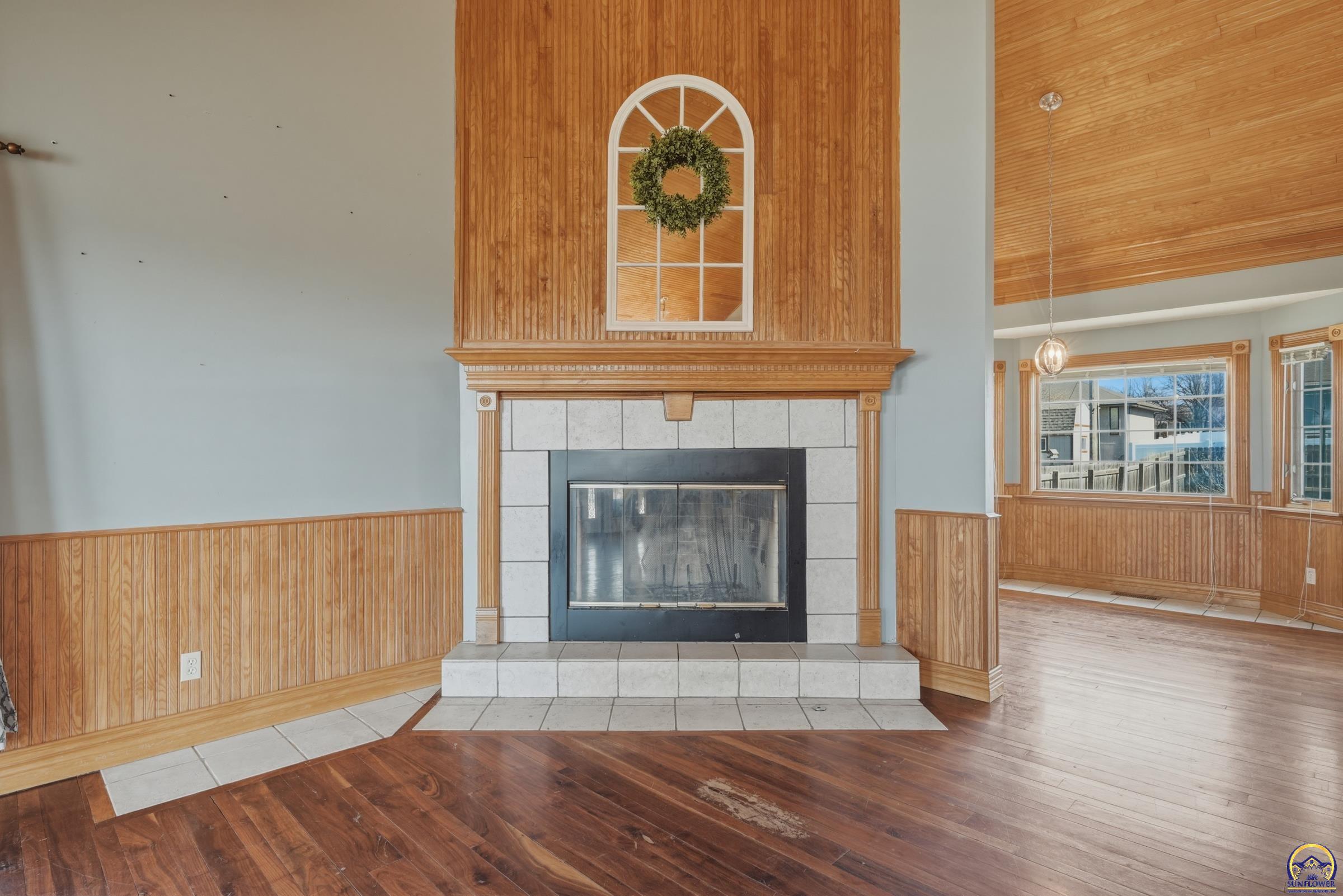 2848 Southwest Indian Hills Road Topeka, KS 66614 - Photo 7 of 41