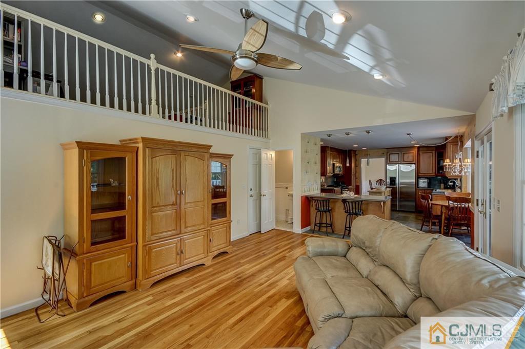 19 Algonquin Road Holmdel, NJ 07733 - Photo 11 of 33 Gallery Image 11