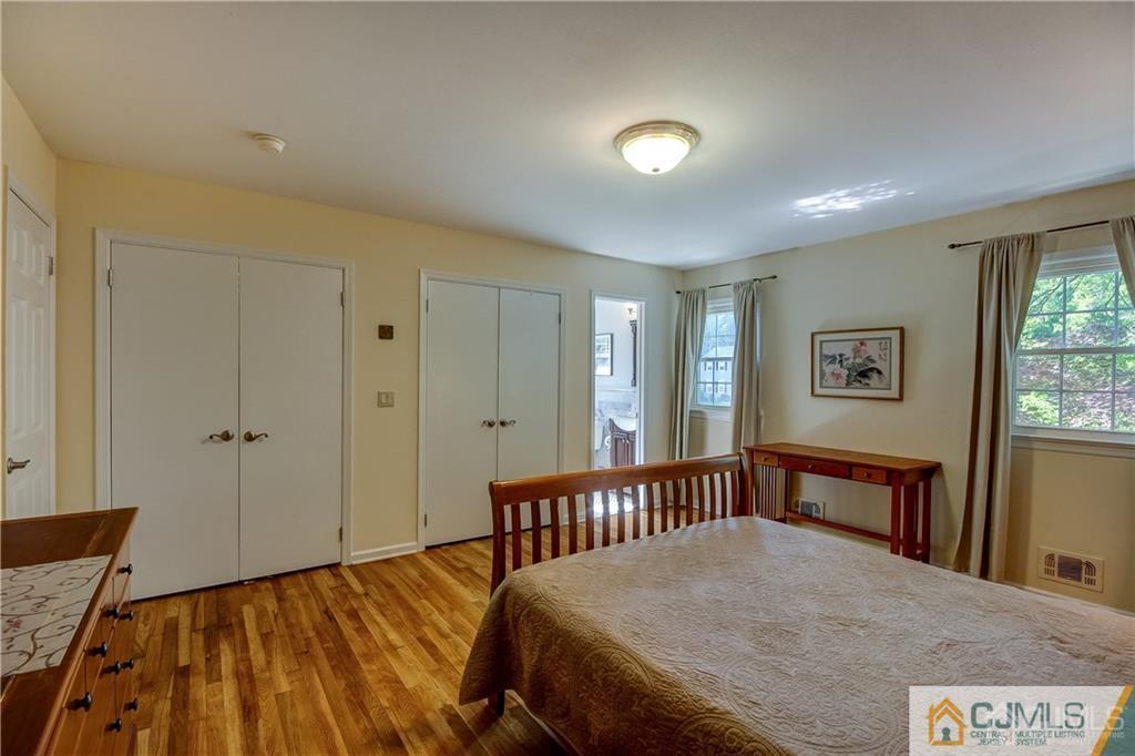 19 Algonquin Road Holmdel, NJ 07733 - Photo 16 of 33 Gallery Image 16
