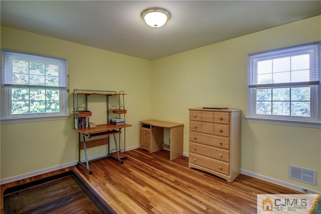 19 Algonquin Road Holmdel, NJ 07733 - Photo 19 of 33 Gallery Image 19