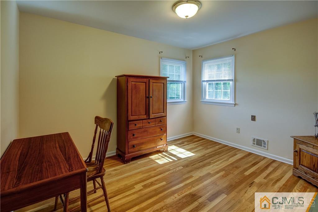 19 Algonquin Road Holmdel, NJ 07733 - Photo 20 of 33 Gallery Image 20