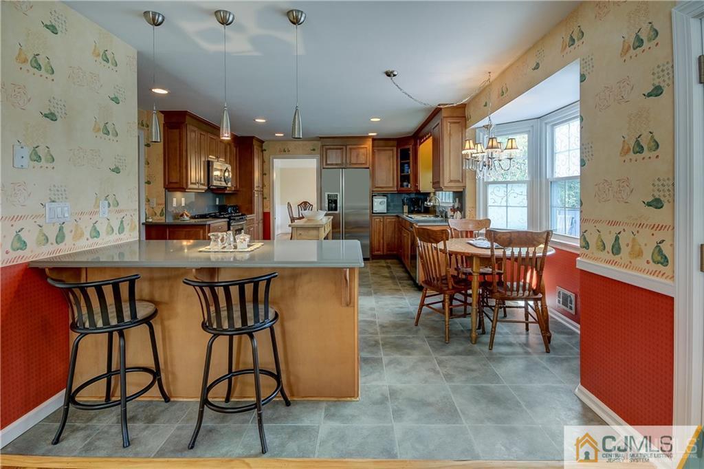 19 Algonquin Road Holmdel, NJ 07733 - Photo 8 of 33 Gallery Image 8