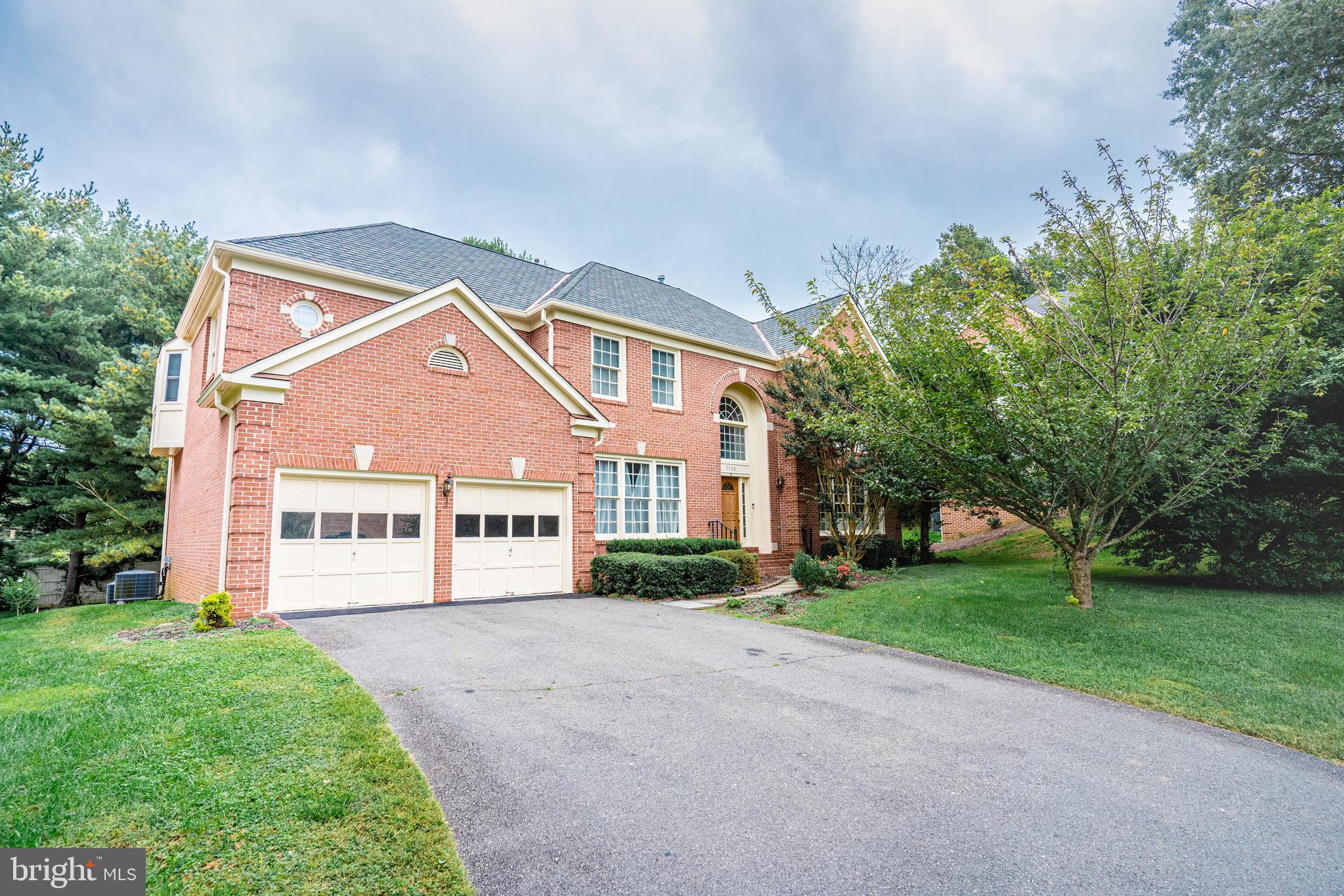 9736 Middleton Ridge Road Vienna, VA 22182 - Photo 1 of 85