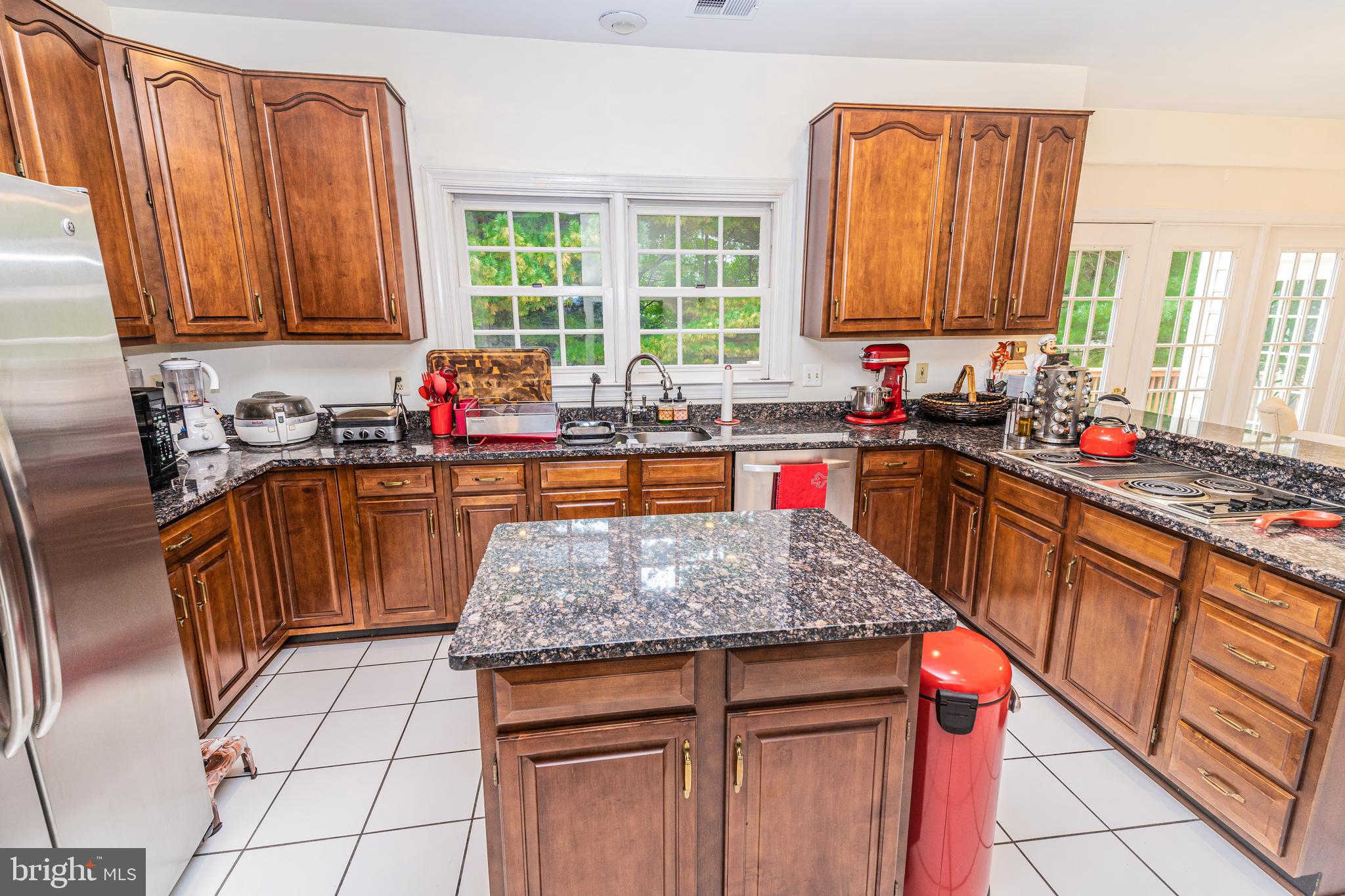 9736 Middleton Ridge Road Vienna, VA 22182 - Photo 38 of 85