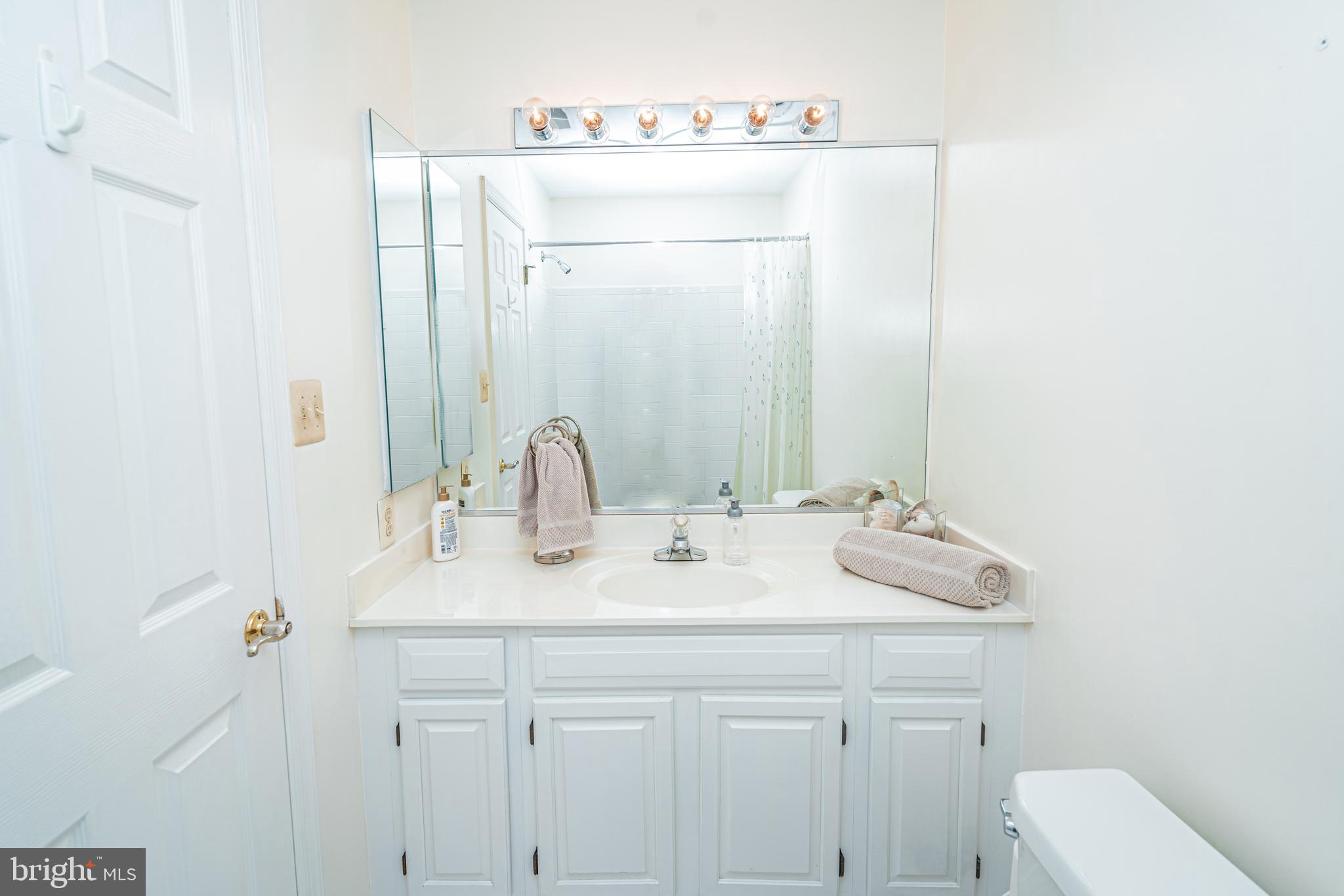 9736 Middleton Ridge Road Vienna, VA 22182 - Photo 64 of 85