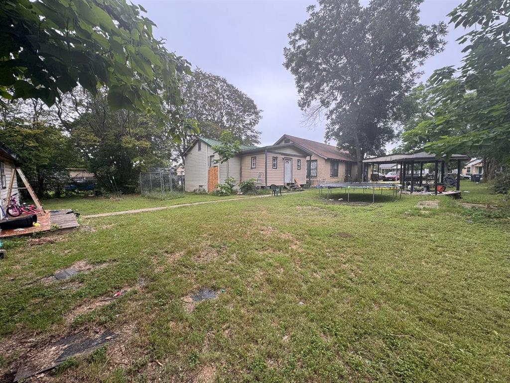 1915 Windsor Avenue Waco, TX 76708 - Photo 14 of 17