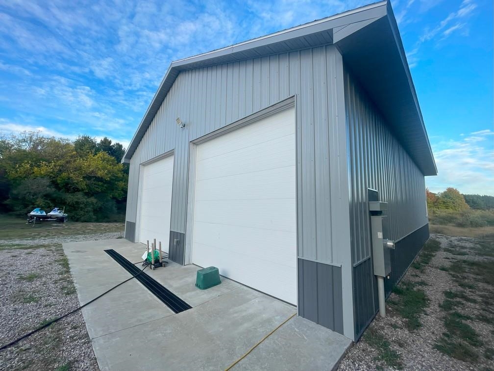 5144 Harris Road Traverse City, MI 49684 - Photo 2 of 35