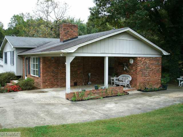399 Cameron Road Lexington, NC 27295 - Photo 3 of 12 Exterior Front.