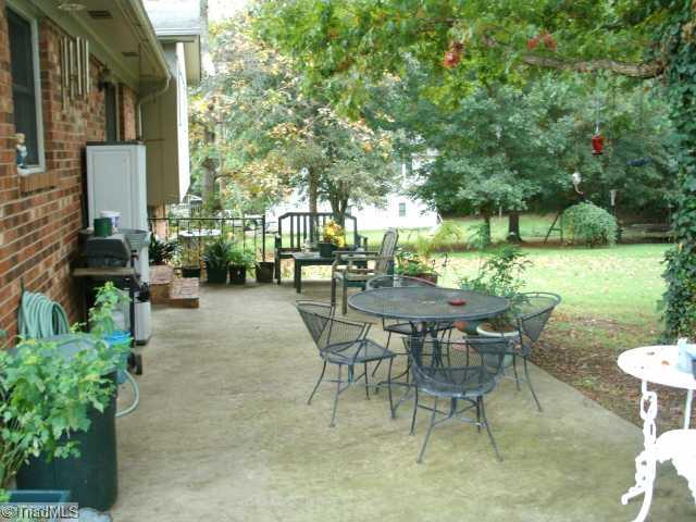 399 Cameron Road Lexington, NC 27295 - Photo 7 of 12 Patio/Deck.