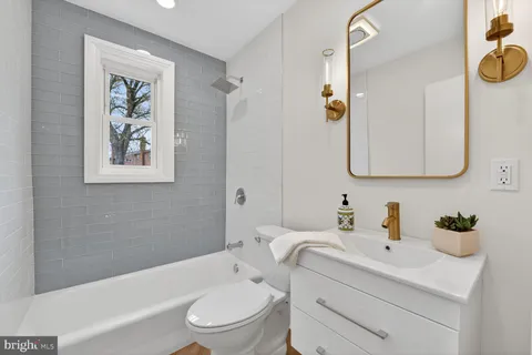 $685,000 | 27 South French Street, Alexandria, VA 22304